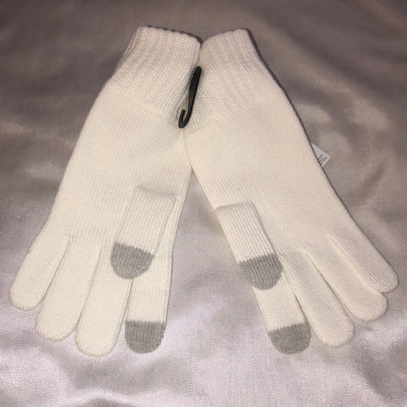 UGG Ivory White Knit Gloves Touch Screen Compatible Finger Tips OS NWT - Picture 11 of 12